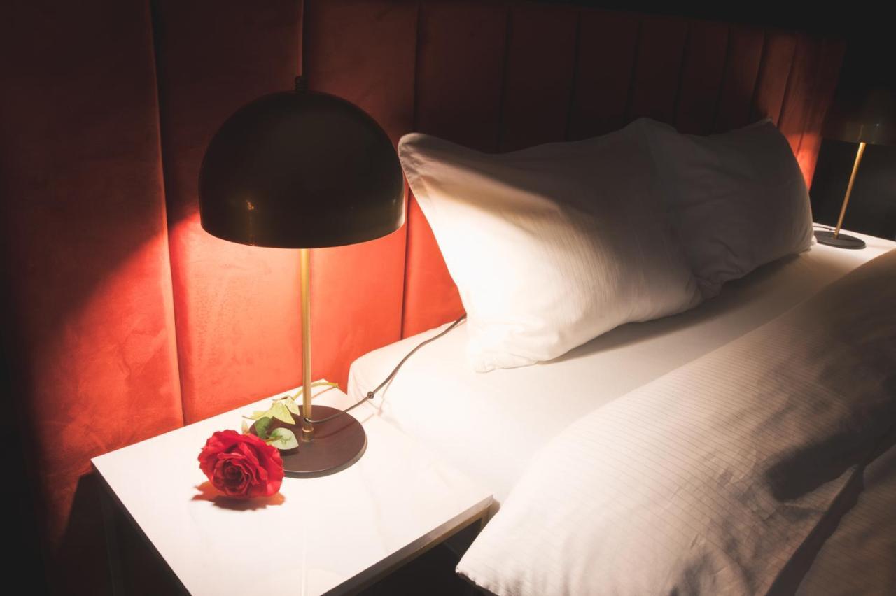 Myway Hotel Slavonski Brod Buitenkant foto